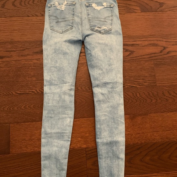American Eagle women’s jeans size2. - Picture 3 of 6